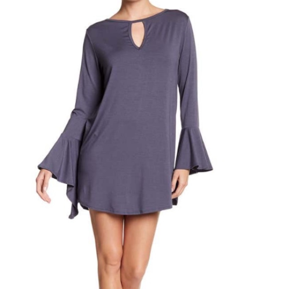 GO COUTURE Bell Sleeve Keyhole Dress